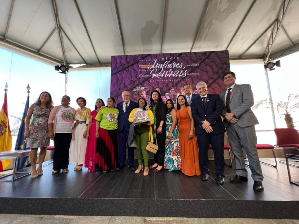 Anna presenta cartas credenciales